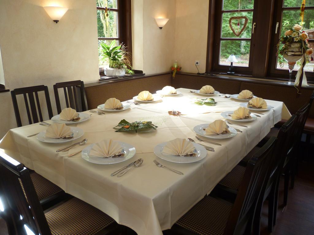 דירות האטינגן Restaurant Zur Blume מראה חיצוני תמונה