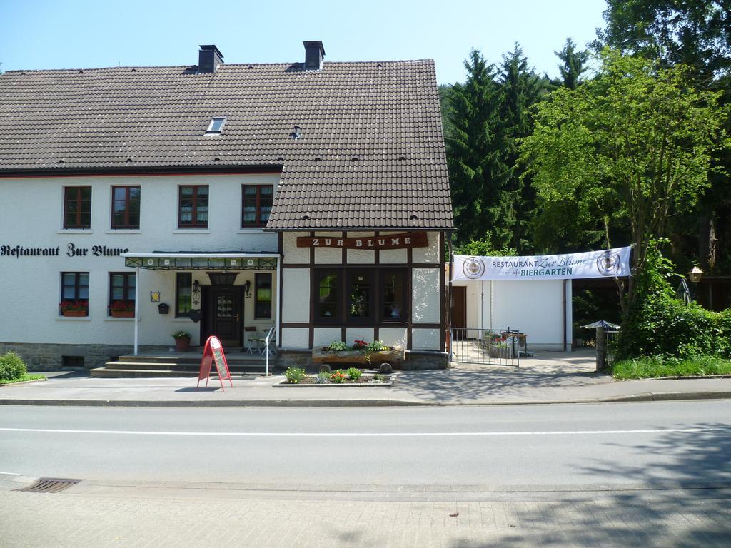 דירות האטינגן Restaurant Zur Blume מראה חיצוני תמונה