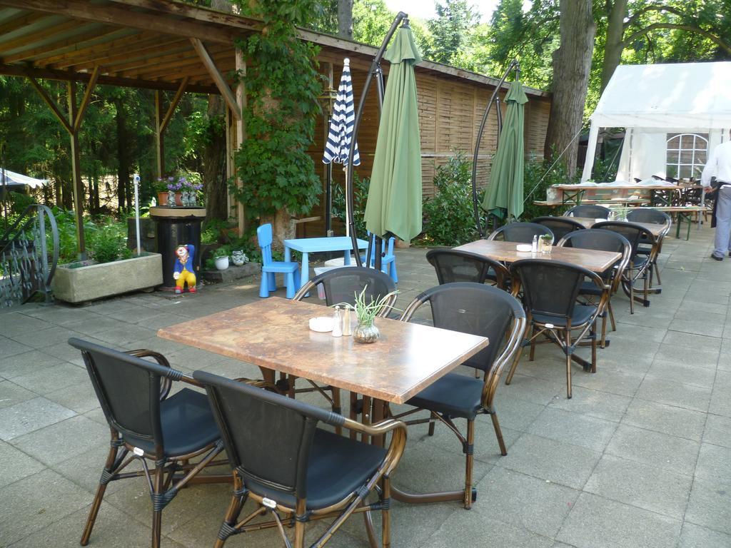 דירות האטינגן Restaurant Zur Blume מראה חיצוני תמונה